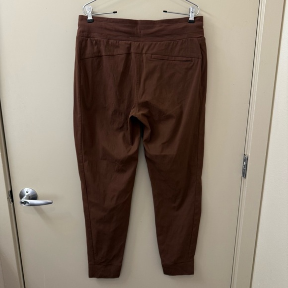 Athleta Trekkie North Mid Rise Jogger size 10 Tall in brown outdoor travel - Picture 6 of 10